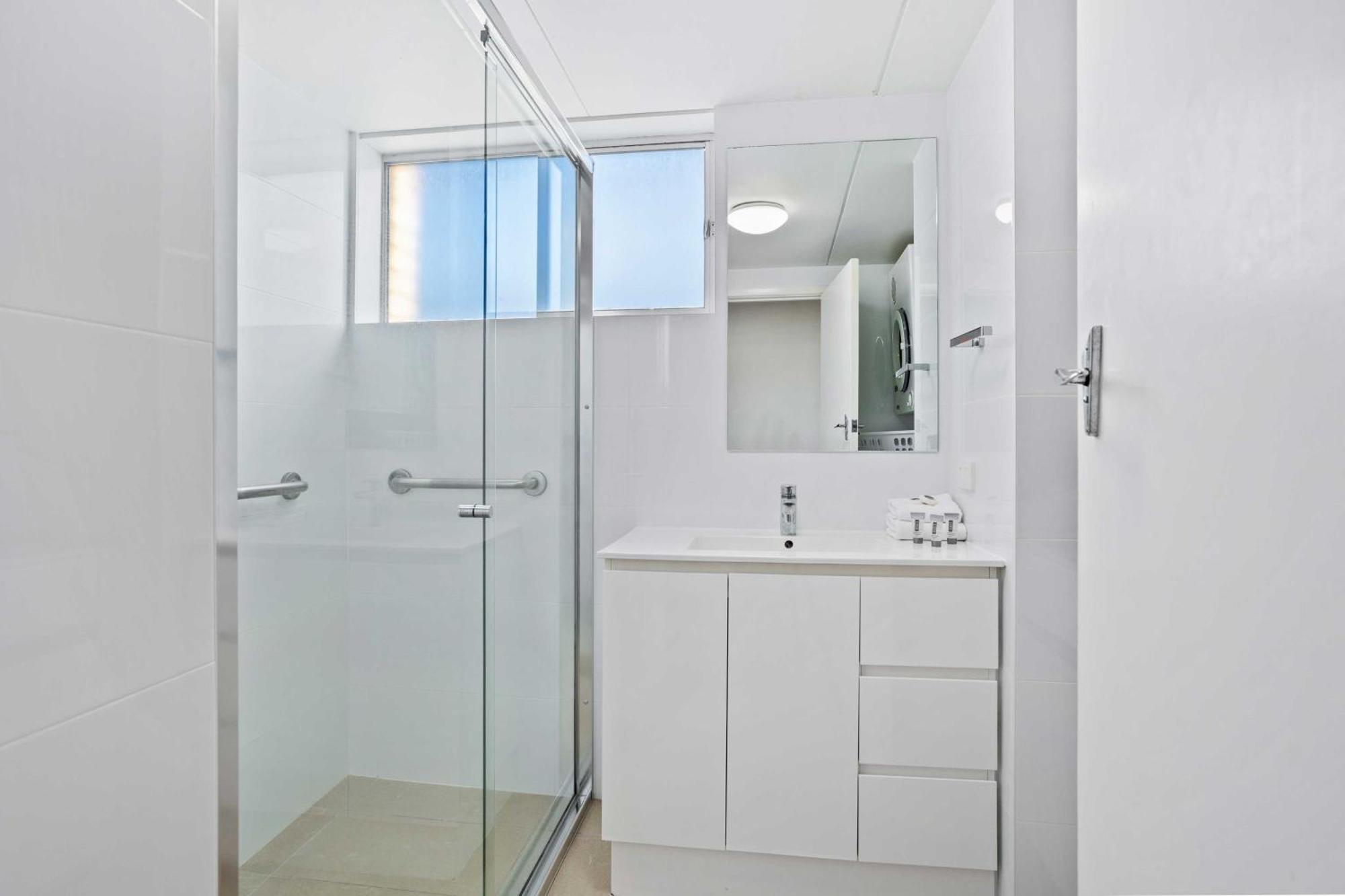 Апартаменти Goodwin Towers - Hosted By Burleigh Letting Голд-Кост Екстер'єр фото